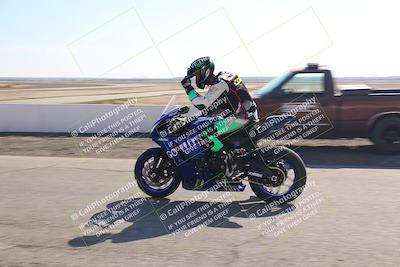 media/Nov-03-2025-Lets Ride (Mon) [[4d74c1c4d3]]/B Group/Grid/